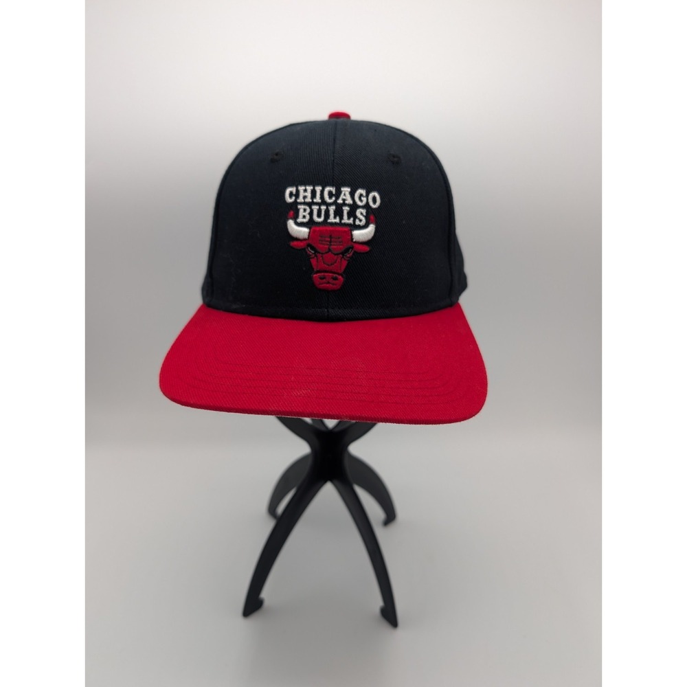 Chicago Bulls Hat Cap Snapback Youth Fan Favorite Embroidered NBA Basketball